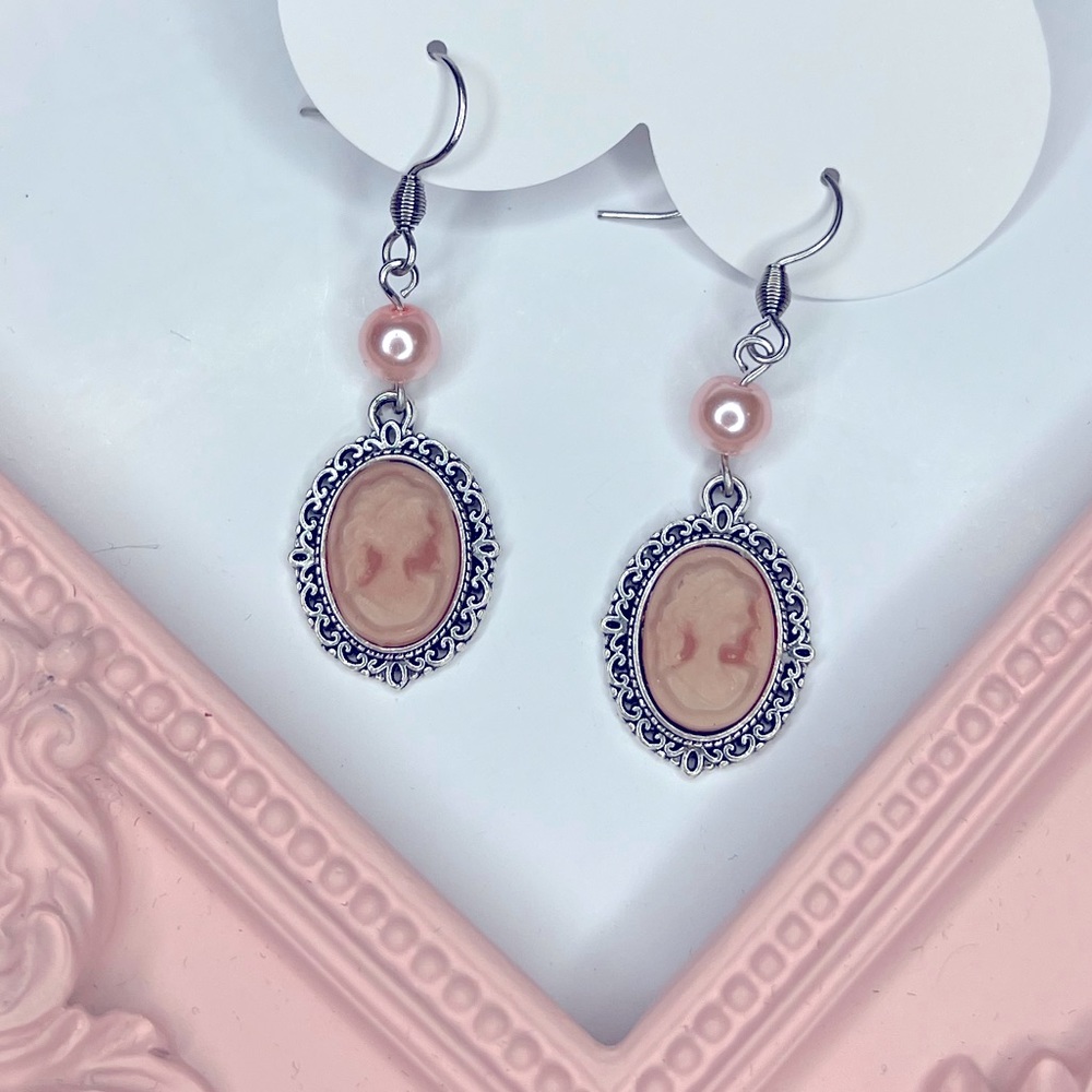 Vintage Style Cameo Drop Earrings with Pearl Beads